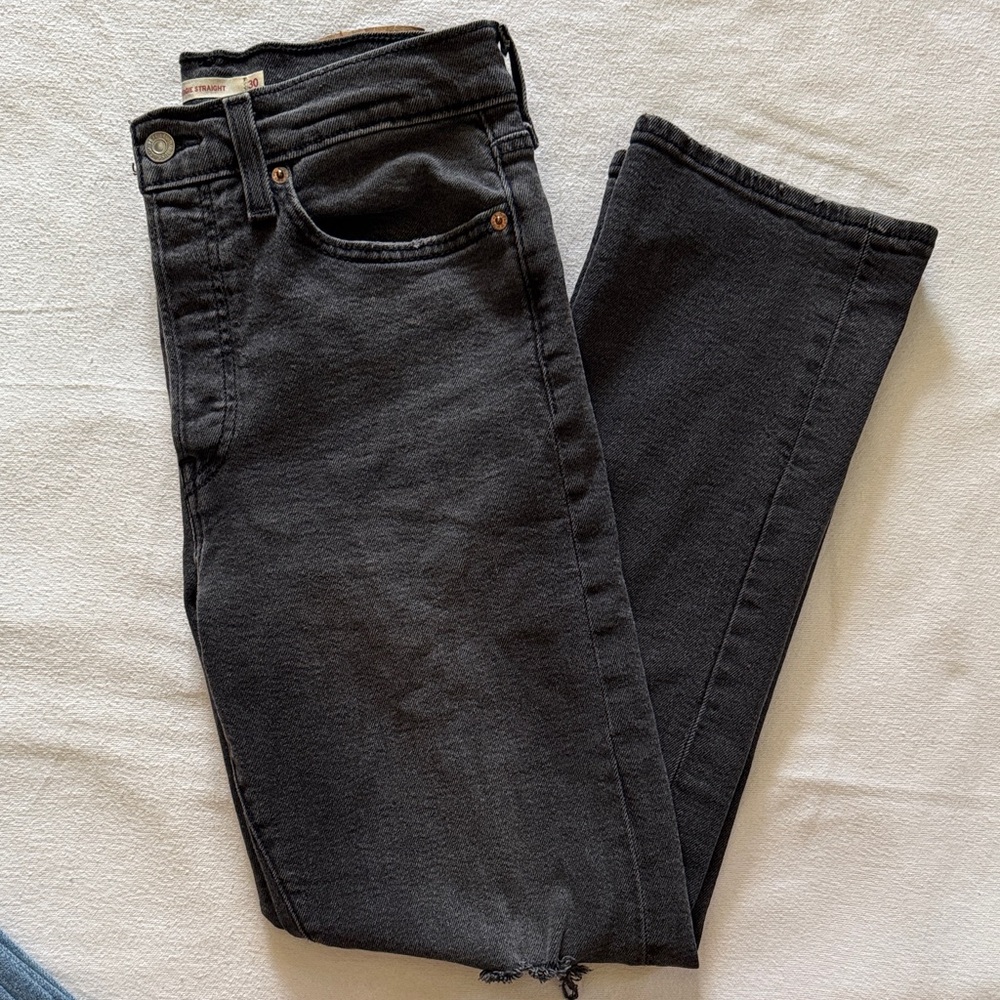 Levi's Black Straight-Leg Women's Jeans